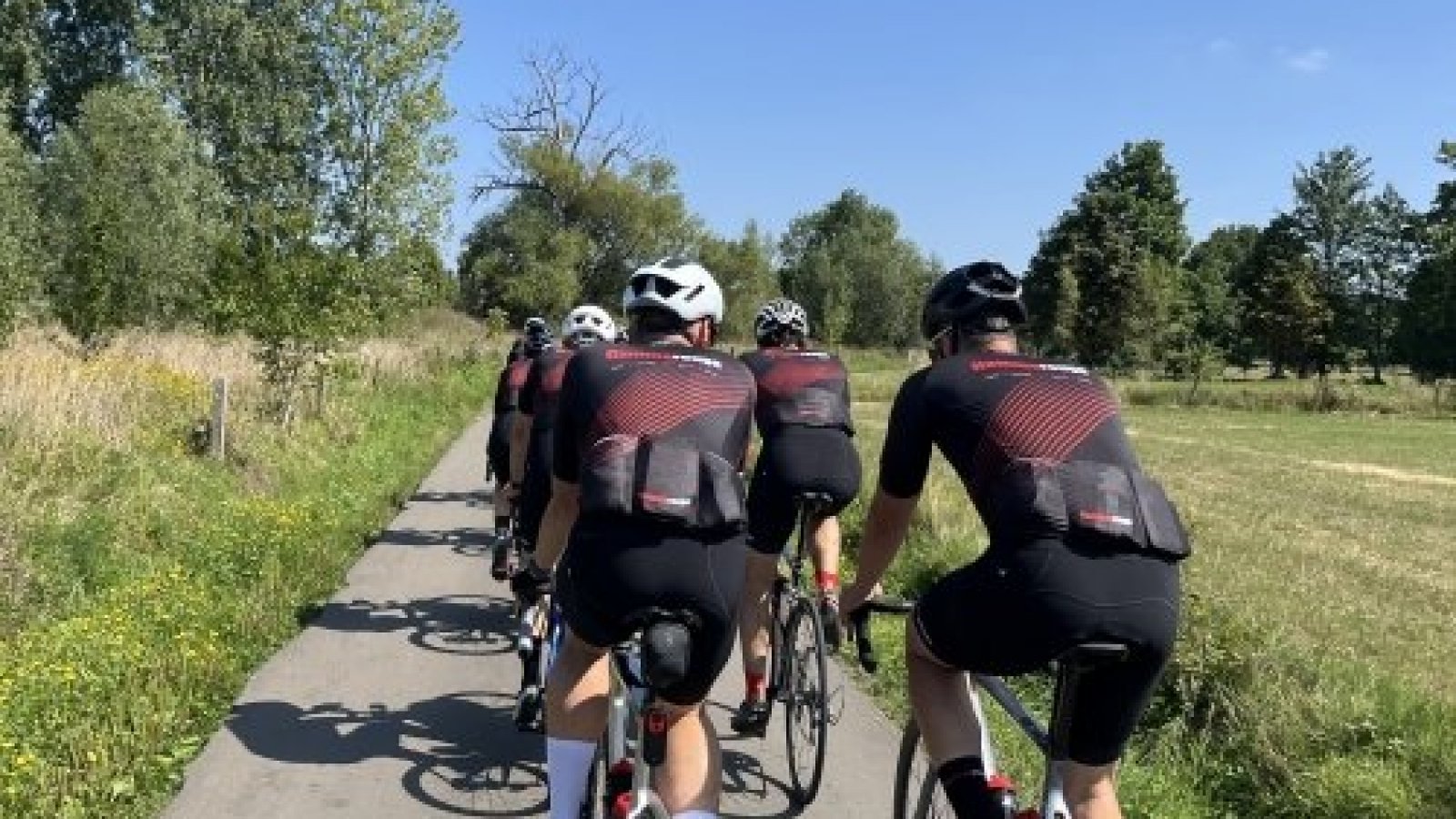 Etixx Flammerouge  Een Nieuw Krachtig Partnership  - Artikel - Flammerouge